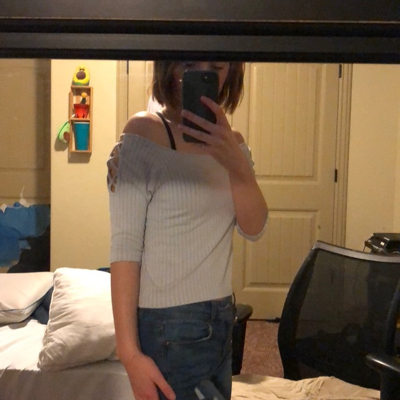 White crop top - Picture 3 of 4